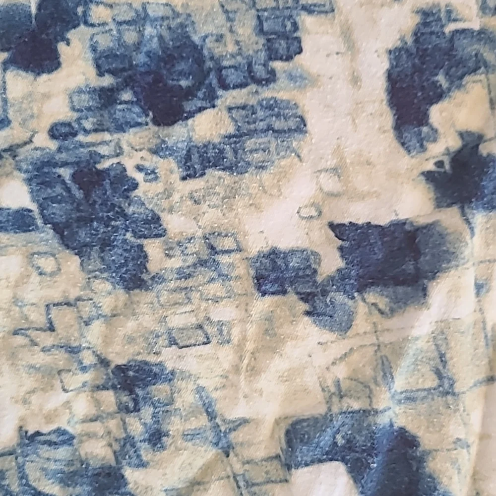 Multi-color blue tee - Picture 3 of 3
